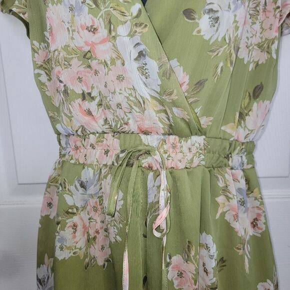 Francesca's NWT Mi Ami floral shorts romper size Small - Picture 4 of 9